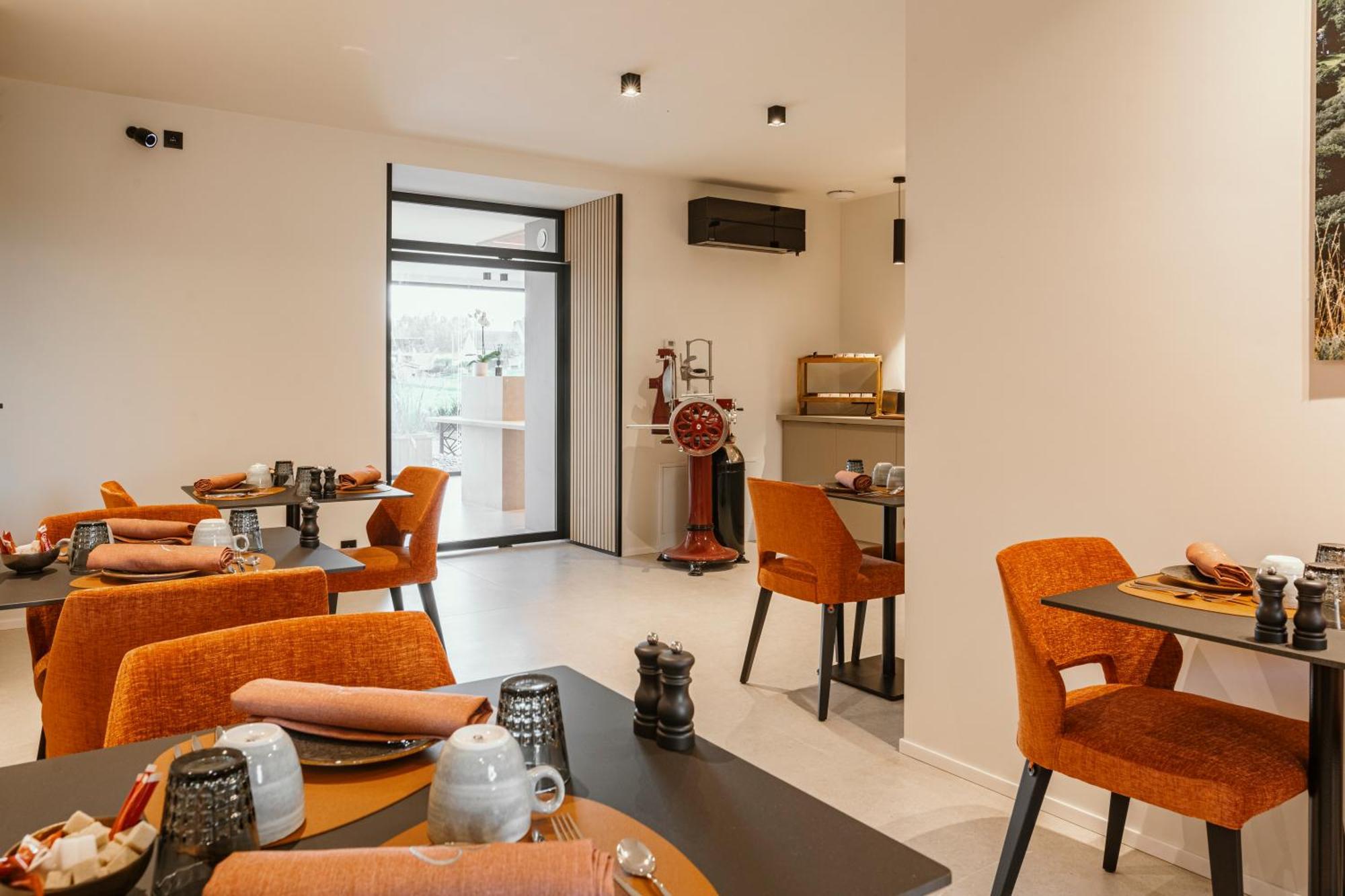 Cc Nomie Hotel Restaurant Dinant Exterior foto