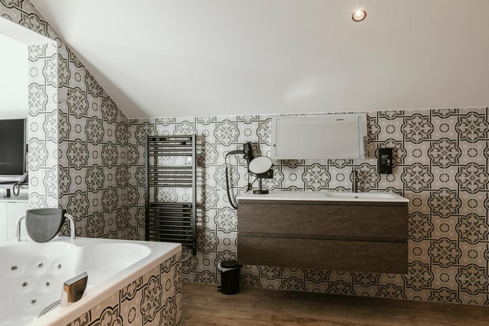 Cc Nomie Hotel Restaurant Dinant Quarto foto
