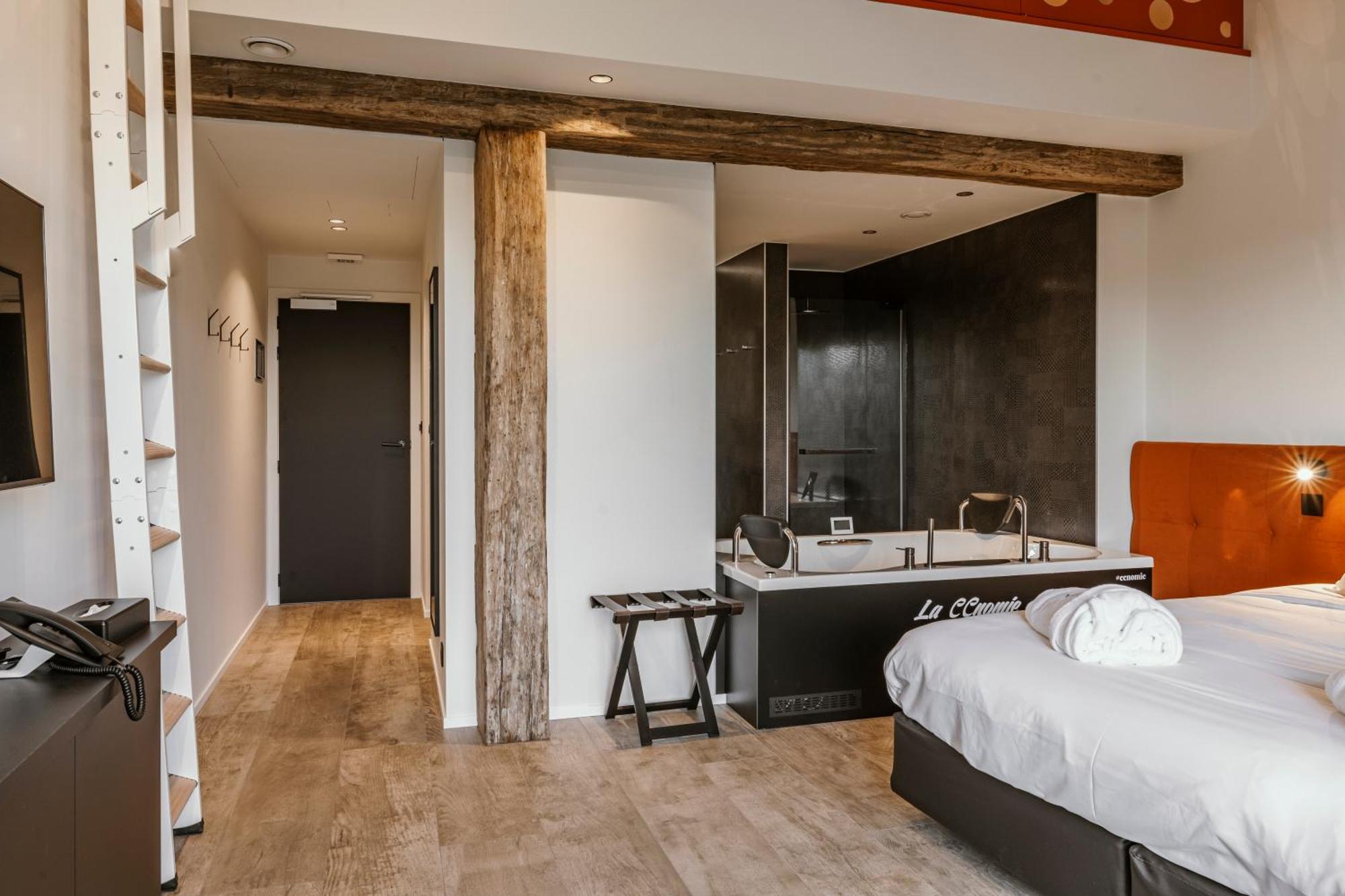 Cc Nomie Hotel Restaurant Dinant Quarto foto
