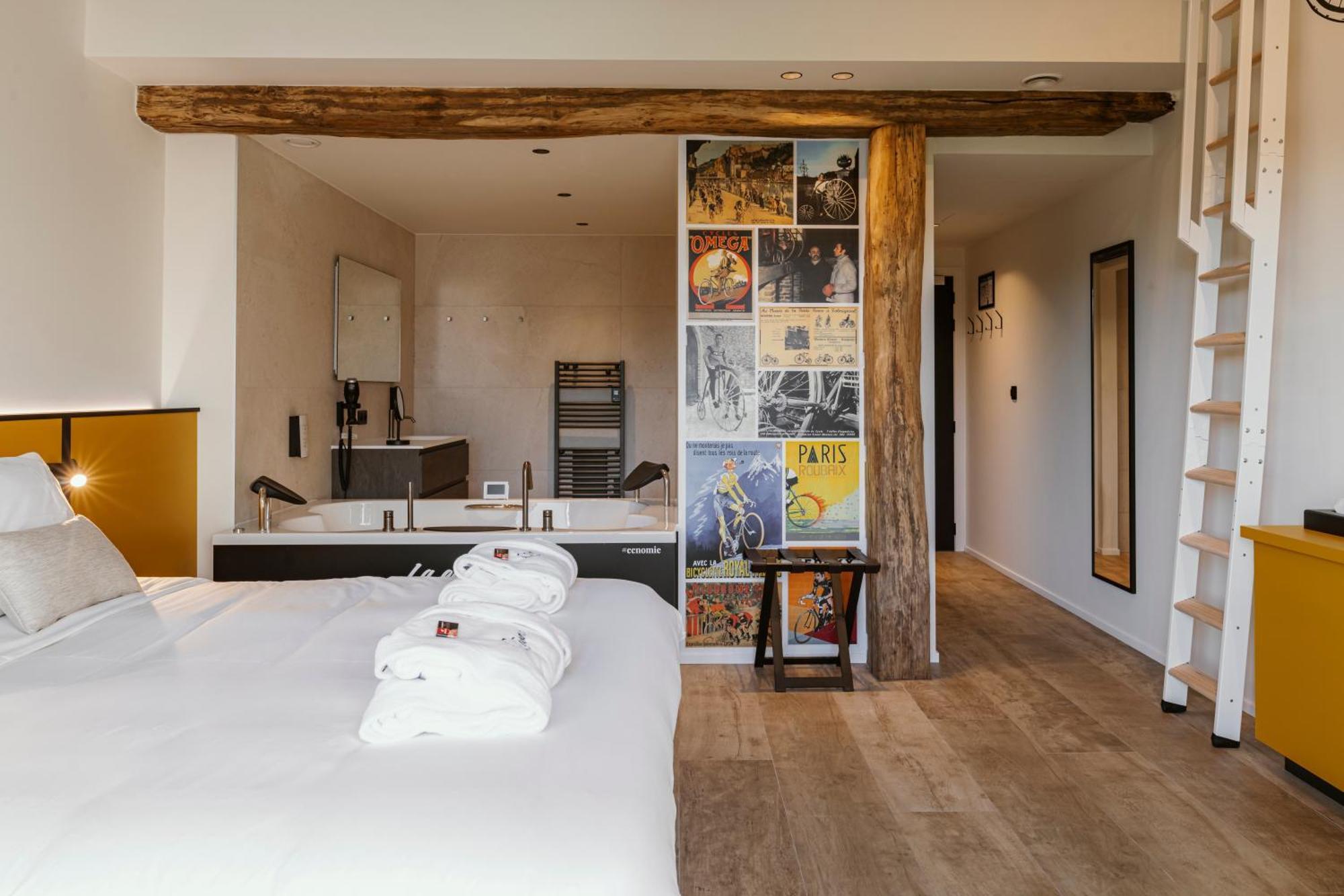 Cc Nomie Hotel Restaurant Dinant Quarto foto